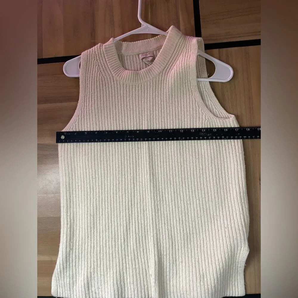 J. Crew merino wool blend sleeveless‎ sweater